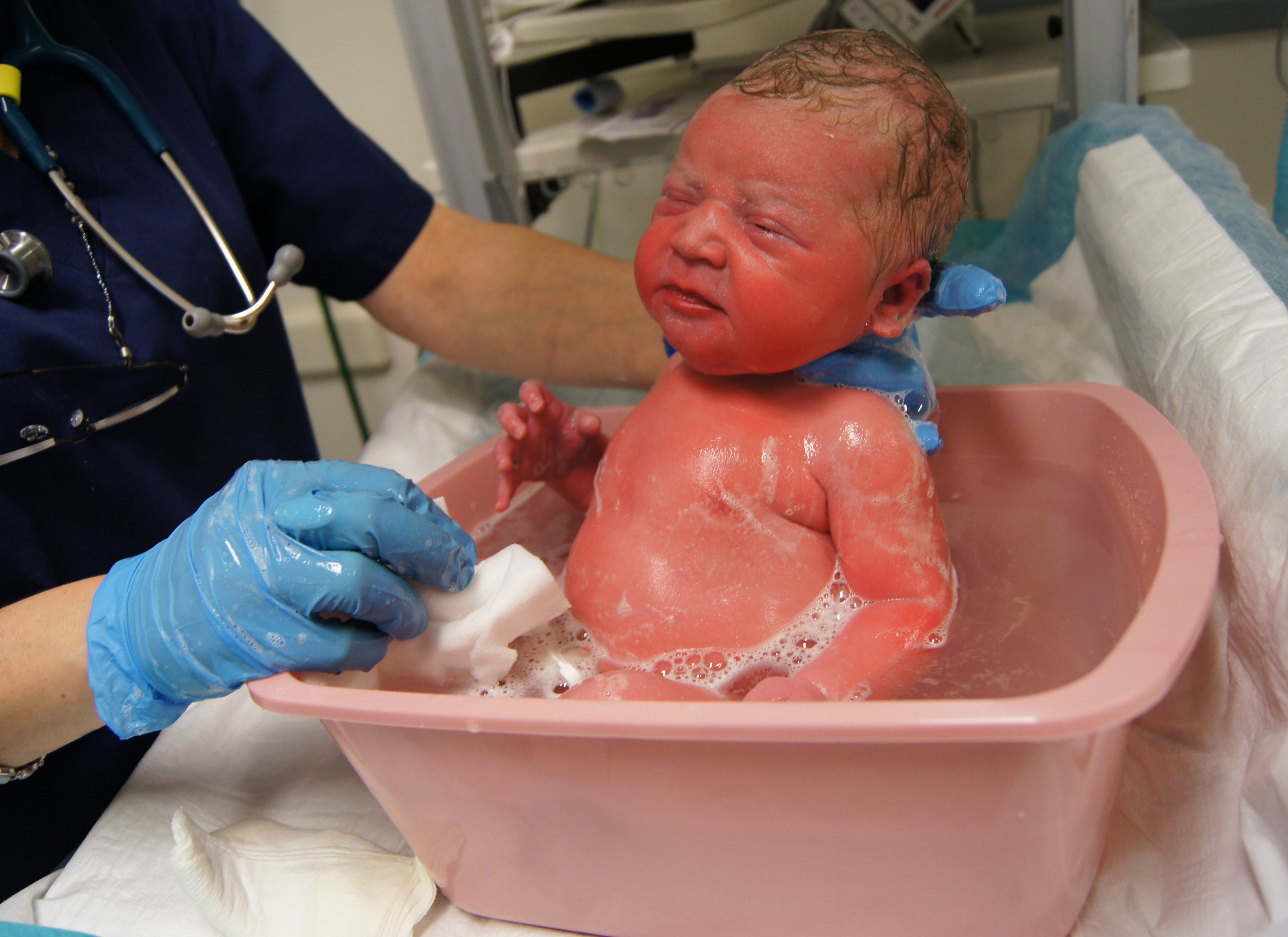 Ребенок первые дни после родов